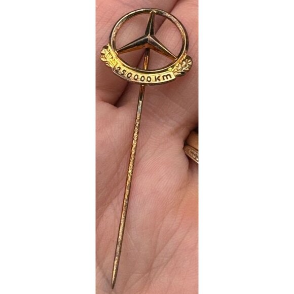Vintage Mercedes-Benz 835 Silver with Gold Wash Stick Pin 250000 KM Milestone Co